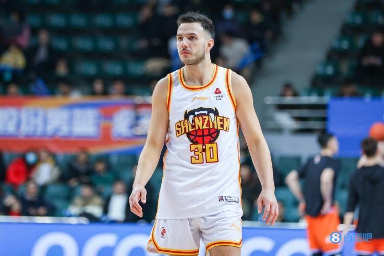 CBA外援注册更新，篮球赛场上的国际友情与家园温馨